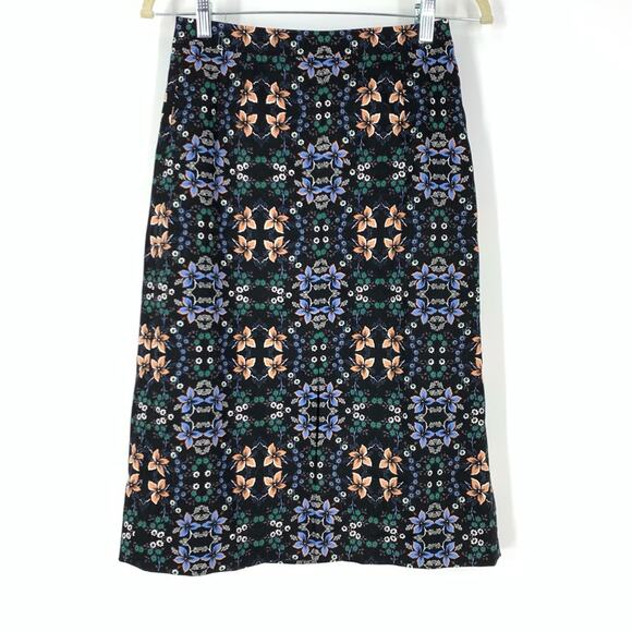 J. Crew Dresses & Skirts - J. Crew Floral Print A-Line Skirt Black Size 0